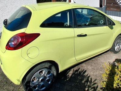 Second-hand Ford Ka Trend 69 CP (50 kW) 2011 Verde Hatchback