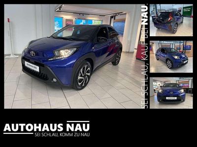 Neu Toyota Aygo X 72 PS (52 kW) 2025 Juniper blue (8y8)/ black mica SUV
