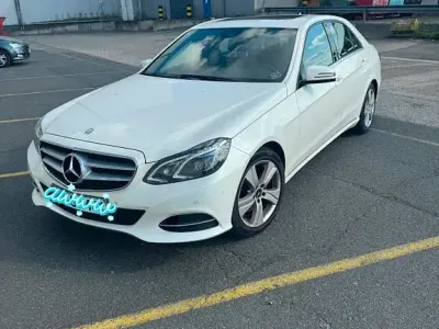 Gebraucht Mercedes E250 Avantgarde 204 PS (150 kW) 2015 Weiß Kombi