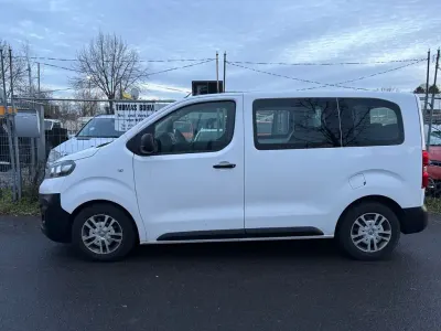 Gebraucht Opel Vivaro-e Combi 102 PS (75 kW) 2020 Weiß Van / Kleinbus