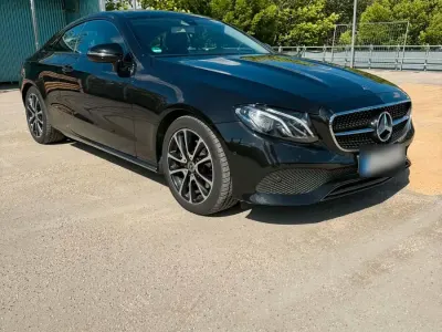 Gebraucht Mercedes E220 194 PS (142 kW) 2017 Schwarz Coupé