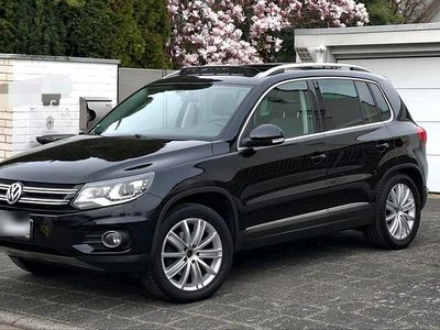 Gebraucht VW Tiguan 140 PS (102 kW) 2012 Schwarz SUV