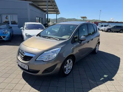 Begagnad Opel Meriva Edition 120 HK (88 kW) 2010 Beige Minibuss