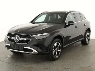 Gebraucht Mercedes GLC300e Avantgarde 333 PS (244 kW) 2024 Metallic SUV