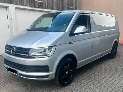 Używany VW Transporter 114 KM (83 kW) 2018 Srebrny Van