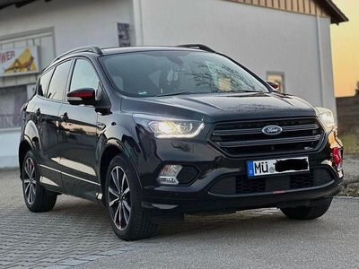 Gebraucht Ford Kuga ST-Line 182 PS (133 kW) 2019 Schwarz SUV