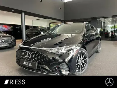 Używany Mercedes CLA 350 Shooting Brake 4MATIC AMG 260 kW (354 KM) 2026 Czarny Kombi