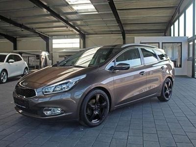 Gebraucht Kia Ceed Sportswagon 135 PS (99 kW) 2015 Braun Kombi