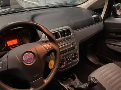 Gebraucht Fiat Grande Punto 77 PS (56 kW) 2009 Schwarz Kleinwagen