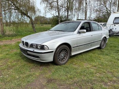 Begagnad BMW 523 Basis 170 HK (125 kW) 1999 Sedan