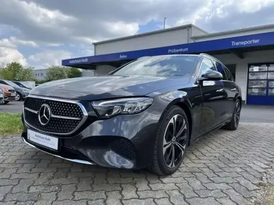 Gebraucht Mercedes E300 Avantgarde 204 PS (150 kW) 2024 Grafitgrau metallicl Kombi