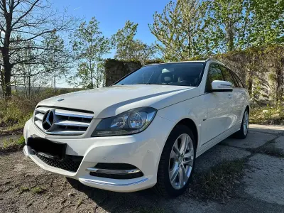 Gebraucht Mercedes C180 Avantgarde 156 PS (114 kW) 2012 Weiß Limousine
