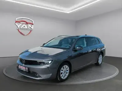 Gebraucht Opel Astra 131 PS (96 kW) 2023 Grau Kleinwagen