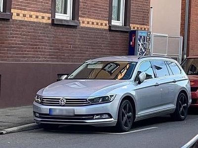 Gebraucht VW Passat 150 PS (110 kW) 2015 Silber Kombi