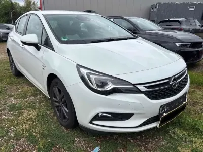 Gebraucht Opel Astra 136 PS (100 kW) 2019 Weiß Kombi