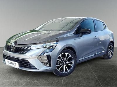 Usado Renault Clio V Techno 115 HP (84 kW) 2025 Cinzento Sedan