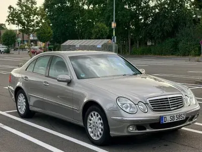 Gebraucht Mercedes E200 Elegance 163 PS (119 kW) 2004 Grau Limousine