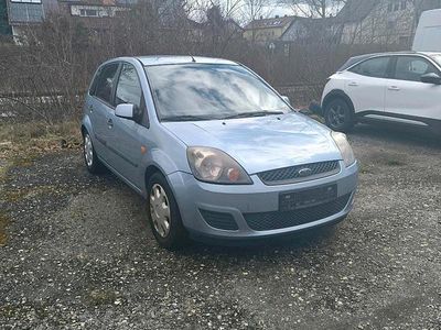 Usata Ford Fiesta 101 CV (74 kW) 2007 Blu Utilitaria