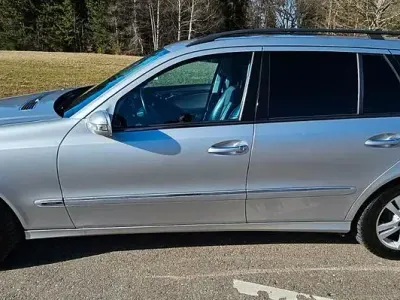Gebraucht Mercedes E240 Avantgarde 177 PS (130 kW) 2003 Silber Limousine