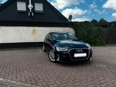 Gebraucht Audi A3 Sport 150 PS (110 kW) 2017 Blau Limousine