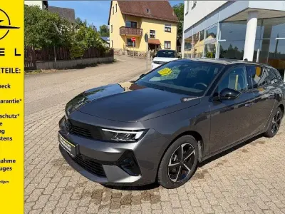 Gebraucht Opel Astra 131 PS (96 kW) 2025 Grau Kleinwagen