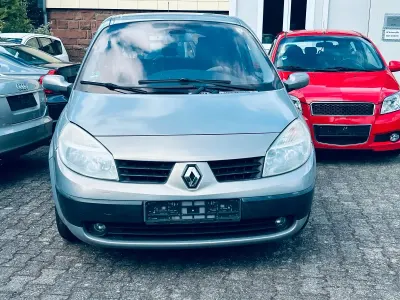 Gebraucht Renault Mégane II 113 PS (83 kW) 2005 Silber Van / Kleinbus