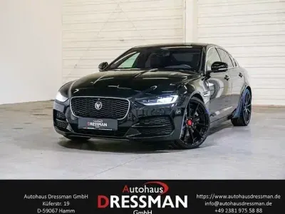 Gebraucht Jaguar XE 204 PS (150 kW) 2021 Santorini black Limousine