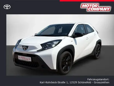 Gebraucht Toyota Aygo X Play 72 PS (52 kW) 2022 Weiß SUV