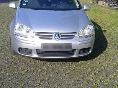 Second-hand VW Golf IV Trendline 105 CP (77 kW) 2006 Argintiu Hatchback