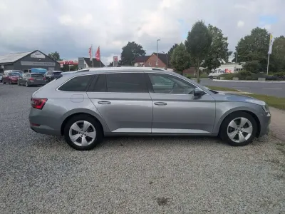 Gebraucht Skoda Superb Style 190 PS (139 kW) 2019 Business grau metallic Kombi