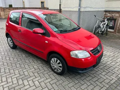 Używany VW Fox 54 KM (39 kW) 2005 Czerwony Hatchback
