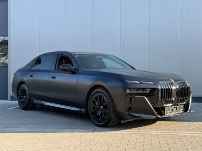 Gebraucht BMW 760 M Sport 544 PS (400 kW) 2023 Schwarz Limousine