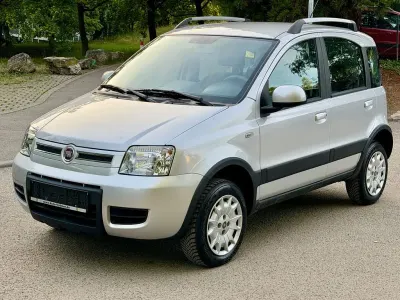 Gebraucht Fiat Panda 4x4 Classica 69 PS (50 kW) 2012 Silber Kleinwagen