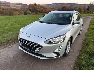 Silber Gebraucht 2021 Ford Focus Cool & Connect Limousine | 14.990 € (Fairer Preis)