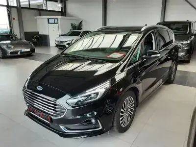 Gebraucht Ford S-MAX Titanium 190 PS (139 kW) 2021 Schwarz Van / Kleinbus