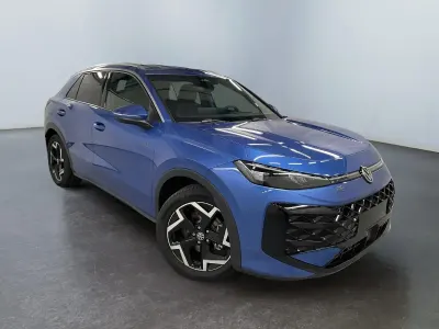 Neu VW T-Roc Cabriolet R-line 150 PS (110 kW) 2025 7x  celestial blue met. SUV