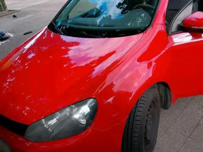 Gebraucht VW Golf VI 84 PS (61 kW) 2011 Rot Limousine
