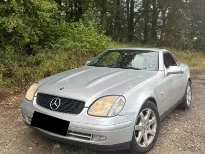 Gebraucht Mercedes SLK230 193 PS (141 kW) 1999 Silber Cabrio
