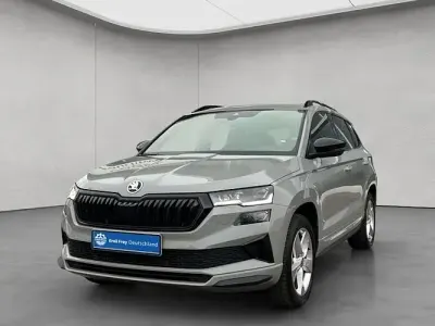 Gebraucht Skoda Karoq SportLine 190 PS (139 kW) 2023 Grau SUV