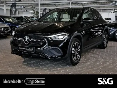 Gebraucht Mercedes GLA200 Progressive 163 PS (119 kW) 2023 Schwarz SUV