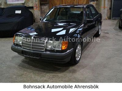 Gebraucht Mercedes E260 160 PS (117 kW) 1990 199 blauschwarzmetallic Limousine