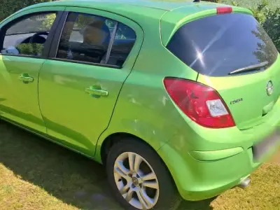 Gebraucht Opel Corsa 100 PS (73 kW) 2012 Grün Kleinwagen