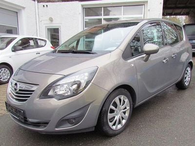 Grau Gebraucht 2010 Opel Meriva Selection Van / Kleinbus | 2.990 € (Guter Preis)