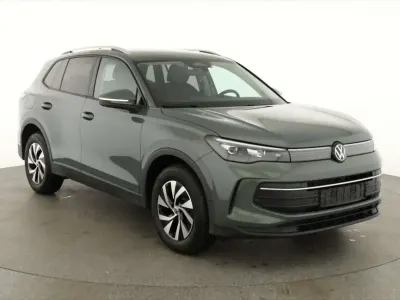 Neu VW Tiguan Life 150 PS (110 kW) 2026 Cipressino grün metallic SUV