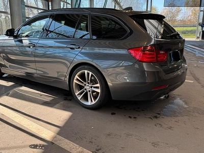 Usata BMW 328 Sport Line 245 CV (180 kW) 2013 Grigio Station wagon