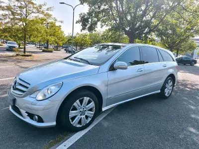 Używany Mercedes R500 AMG 388 KM (285 kW) 2008 Srebrny Minivan