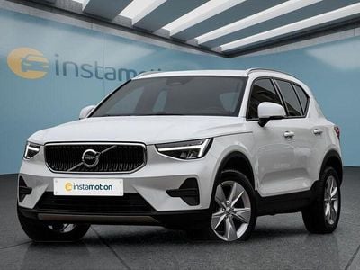 Begagnad Volvo XC40 Core 163 HK (119 kW) 2024 Vit SUV