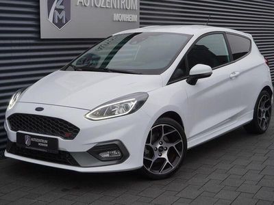 Gebraucht Ford Fiesta ST 200 PS (147 kW) 2019 Sonderlackierung frostweiß Limousine