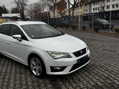 Weiß Gebraucht 2015 Seat Leon ST FR Kombi | 6.400 € (Fairer Preis)