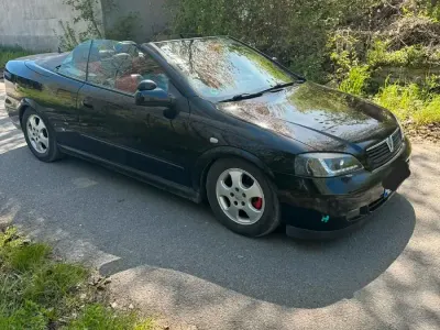Usata Opel Astra Cabriolet 148 CV (108 kW) 2005 Verde Cabrio